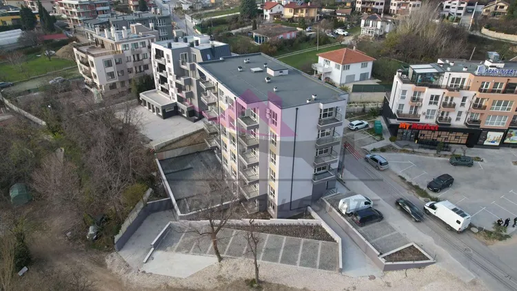 ПАНОРАМЕН ТРИСТАЕН АПАРТАМЕНТ!!! ИЗГРЕВ!!! 2